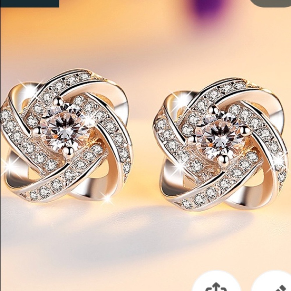 Sterling Sparkly**S925 Silver Love KNOT earrings - Picture 8 of 8
